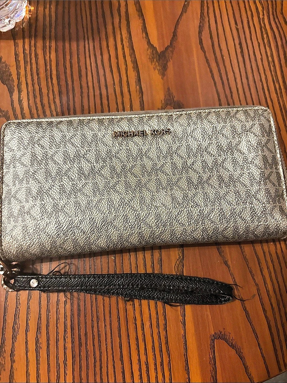 Michael Kors Jet Set Travel Continental Wristlet Wallet Silver & Black